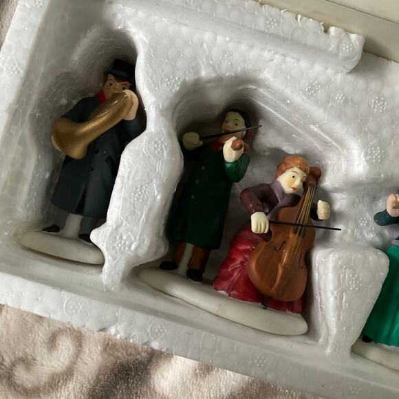Department 56 chamber Orchestra set of four porcelain figurines new - Picture 3 of 3